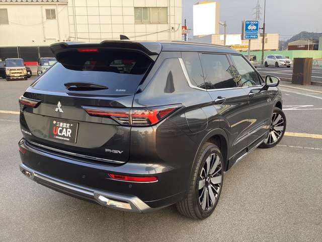 Mitsubishi Outlander 2