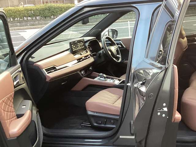 Mitsubishi Outlander 4