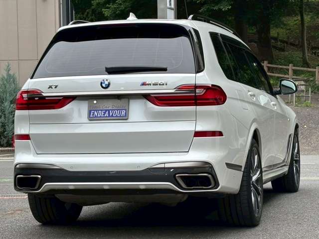 BMW X7 11