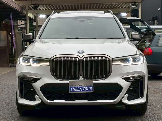 BMW X7 6