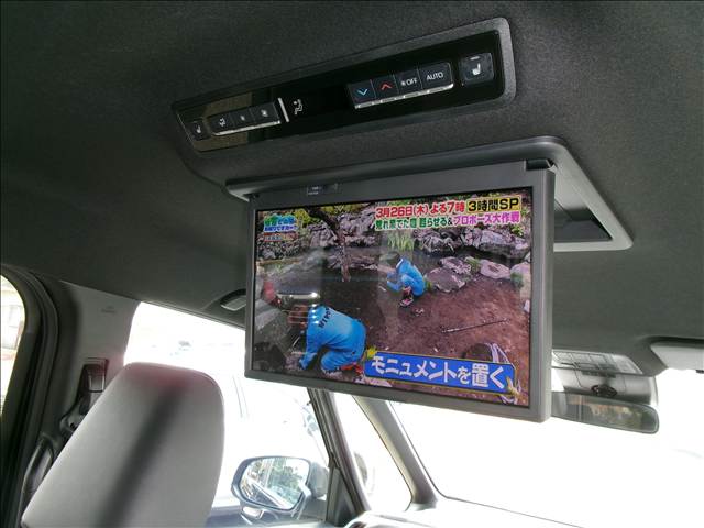 Toyota Noah 6
