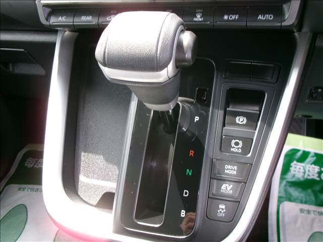 Toyota Noah 10