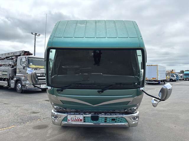 Mitsubishi Fuso Canter 7