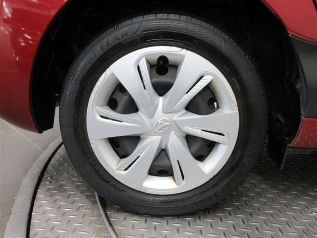 Toyota Sienta 6