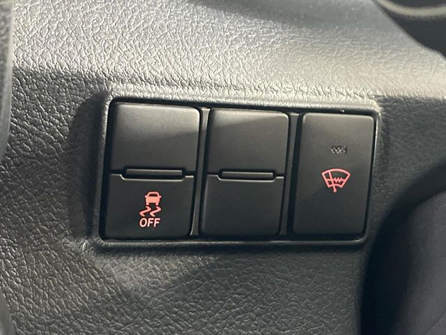Toyota Sienta 6