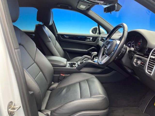 Porsche Cayenne 9