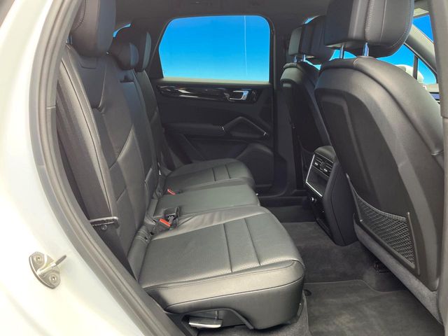 Porsche Cayenne 10