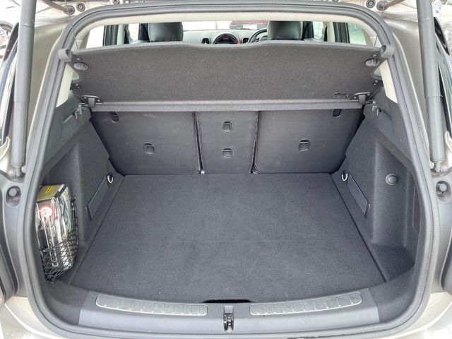 MINI Crossover 11