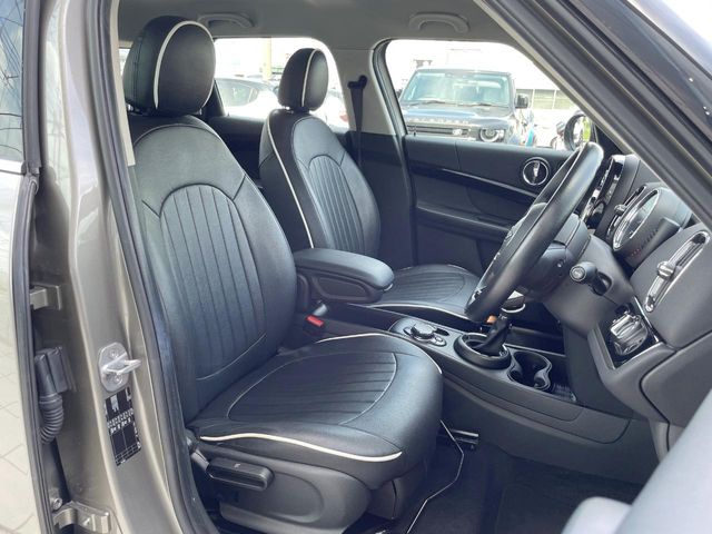 MINI Crossover 8