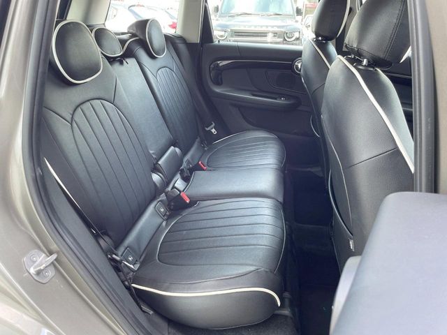 MINI Crossover 9