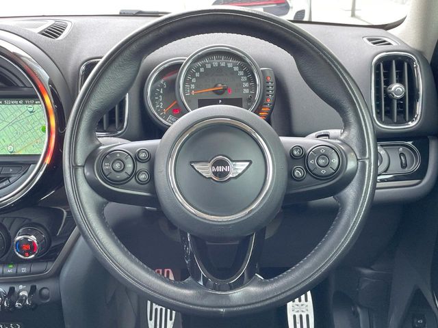 MINI Crossover 10