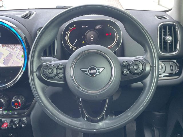 MINI Crossover 11