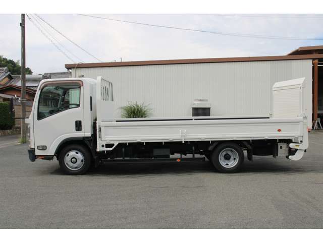 Isuzu Elf 6