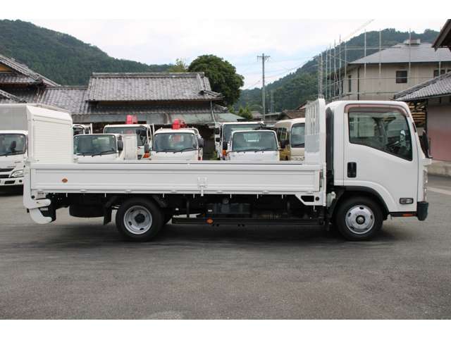 Isuzu Elf 7