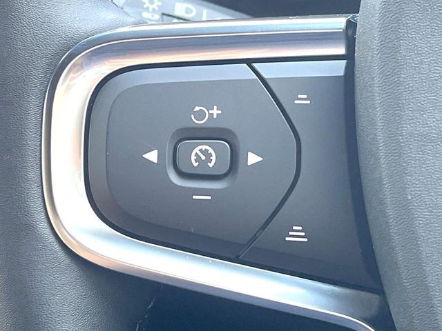 Volvo XC40 9