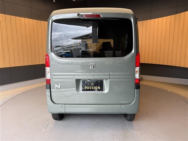 Honda N-VAN 10