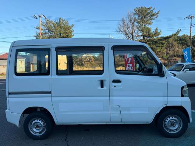 Nissan NV100 Clipper 9