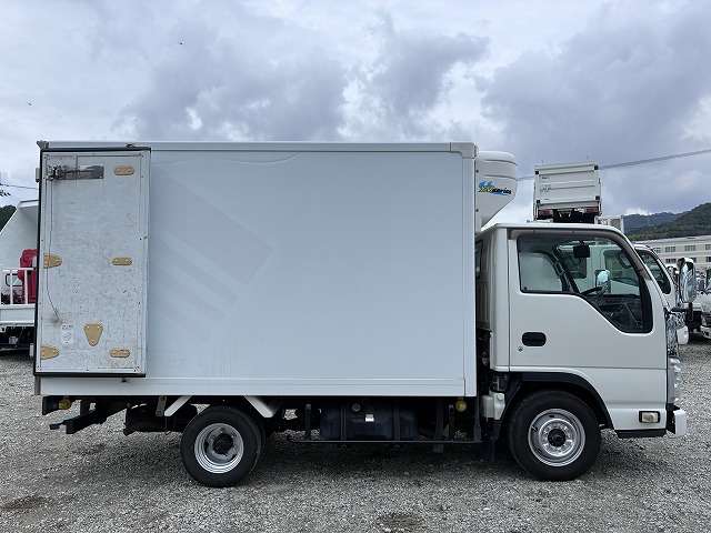 Isuzu Elf 12