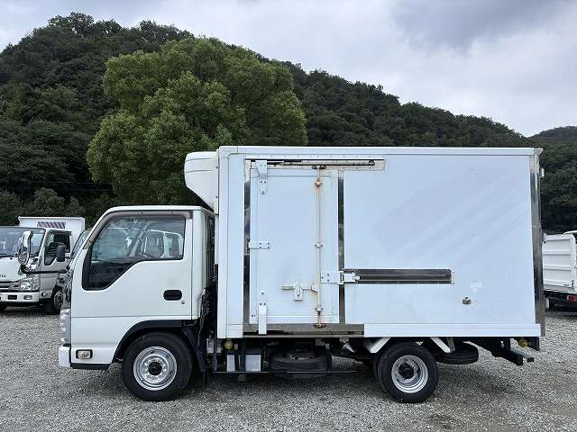 Isuzu Elf 4