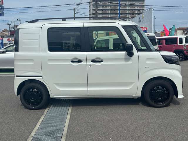 Suzuki Spacia Base 5