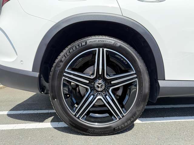 Mercedes-Benz GLC 10