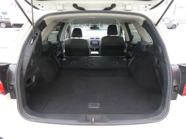 Subaru Legacy Outback 9