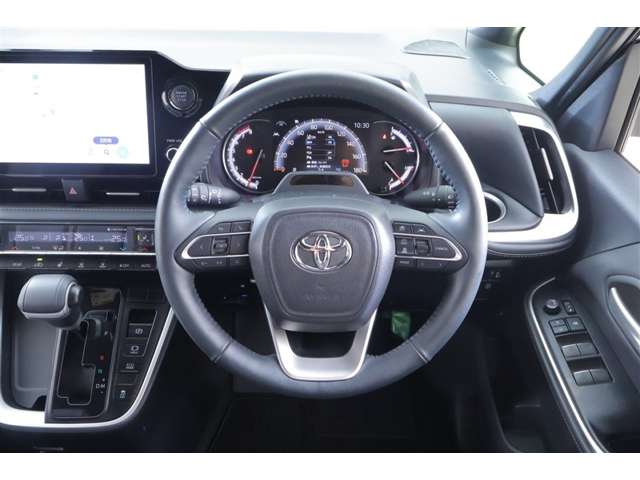 Toyota Noah 12