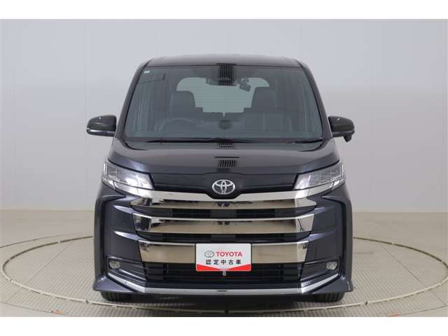 Toyota Noah 2