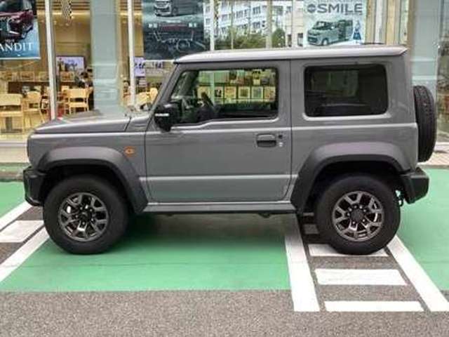 Suzuki Jimny Sierra 4