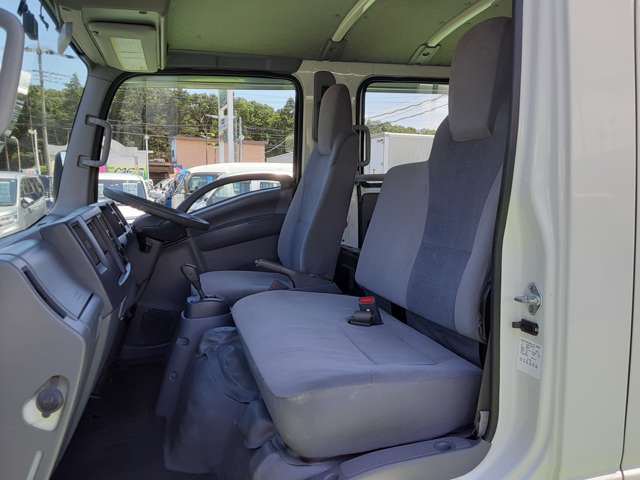 Isuzu Elf 11