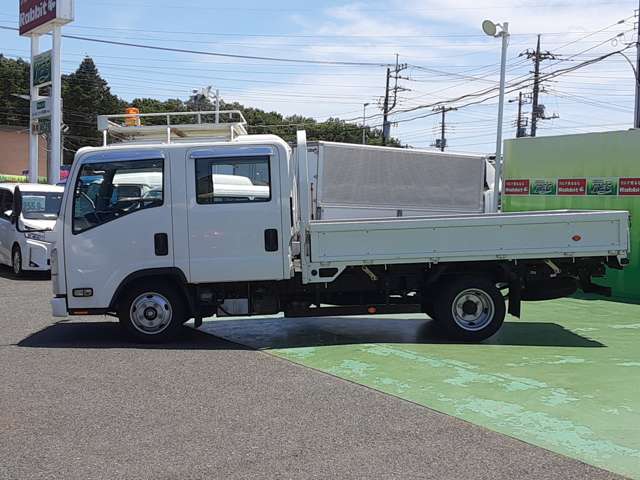 Isuzu Elf 2