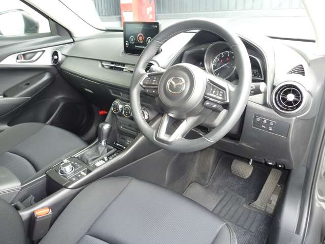 Mazda CX-3 4