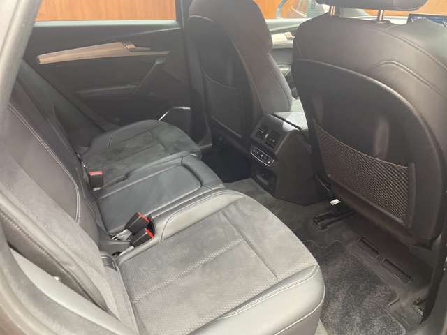 Audi Q5 Sportback 7
