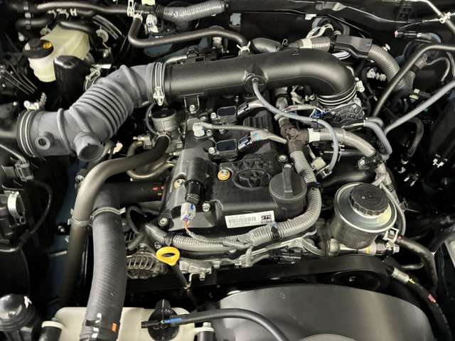 Toyota Land Cruiser FJ 12