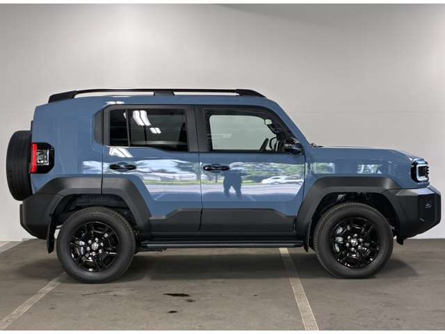 Toyota Land Cruiser FJ 5