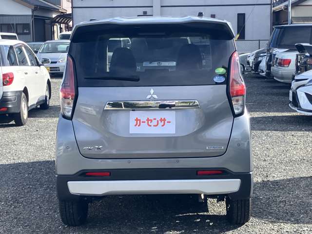 Mitsubishi eK X 6
