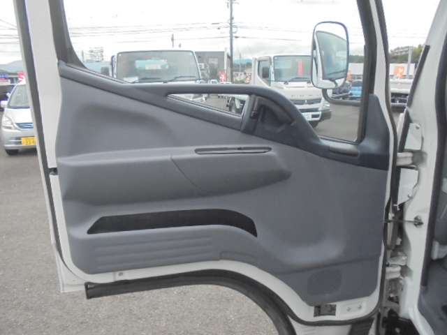 Mitsubishi Fuso Canter 5