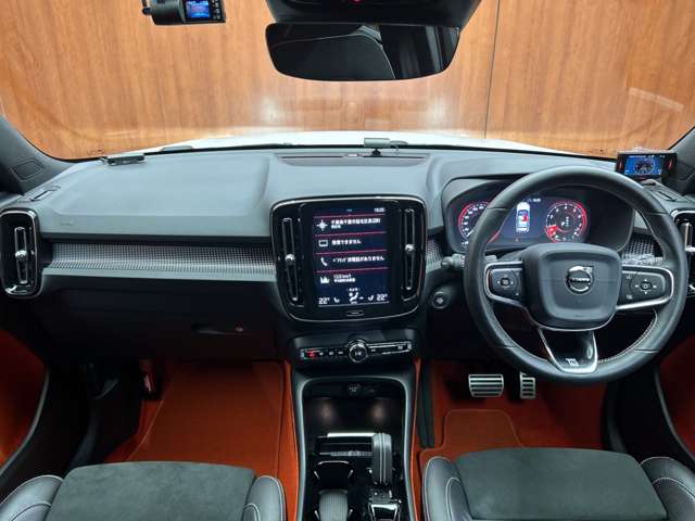 Volvo XC40 4