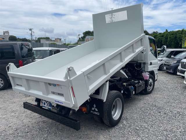 Mitsubishi Fuso Canter 2