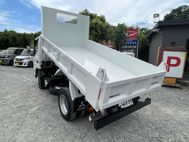 Mitsubishi Fuso Canter 10