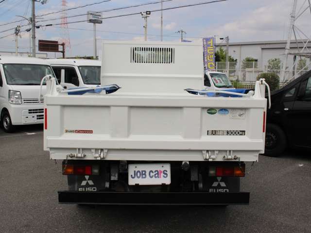 Mitsubishi Fuso Canter 9