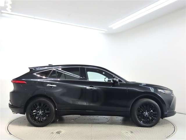 Toyota Harrier 4