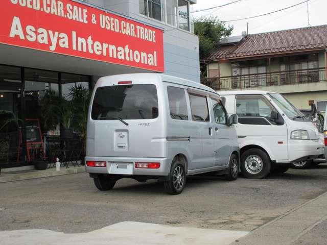 Daihatsu Hijet Cargo 2