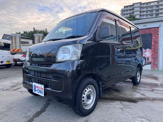 Daihatsu Hijet Cargo 2