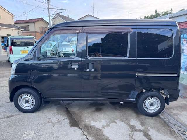 Daihatsu Hijet Cargo 5