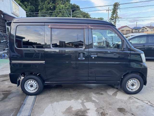 Daihatsu Hijet Cargo 6