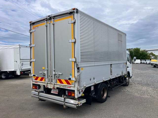 Mitsubishi Fuso Canter 2