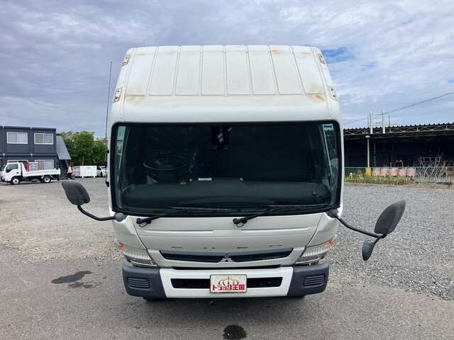 Mitsubishi Fuso Canter 9