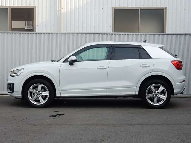 Audi Q2 3