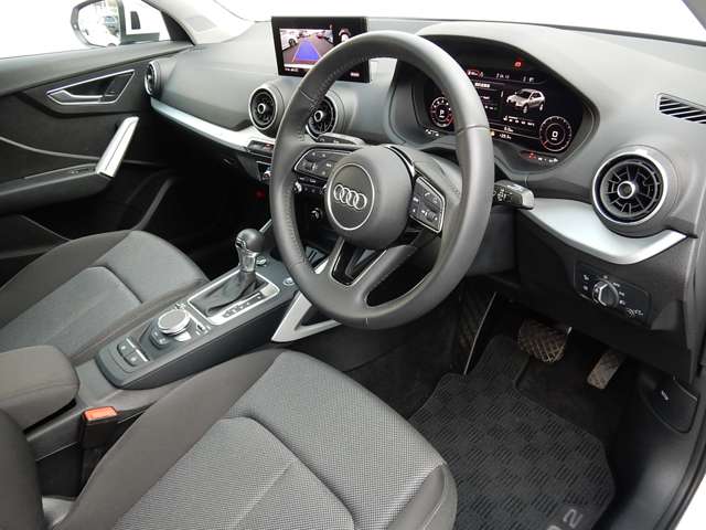 Audi Q2 9